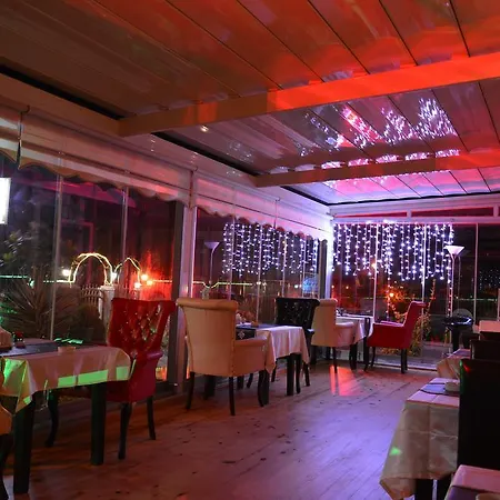 فندق Assortie La